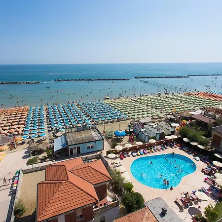 Miramare Hotel *